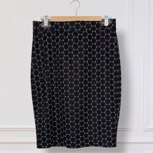 ELLE Black and White Knee-Length Pencil Skirt with Geometric Pattern